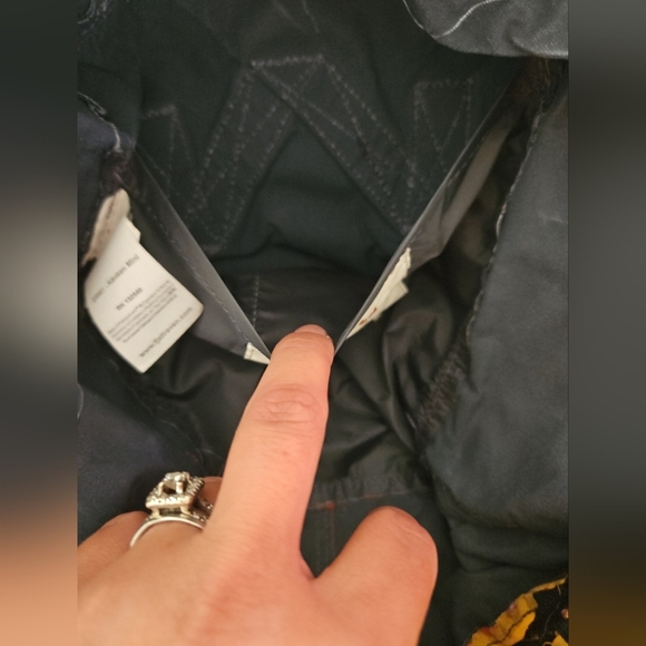 Fjallraven Kånken Faded Red Mini Everyday Outdoor Backpack - Picture 7 of 13